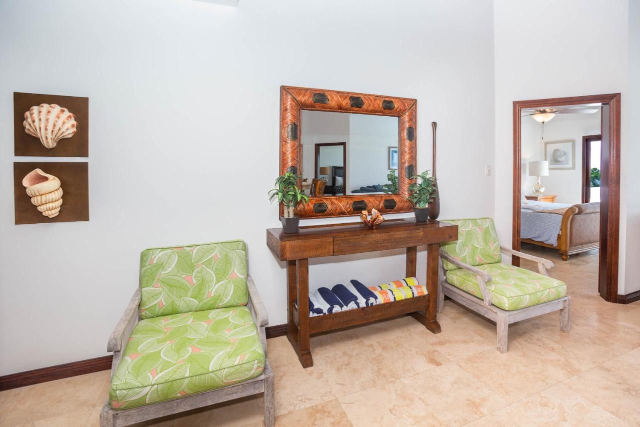 Pristine Bay Villa 1304 With Large Pool - 3 Bedroom Condo French Harbour 外观 照片