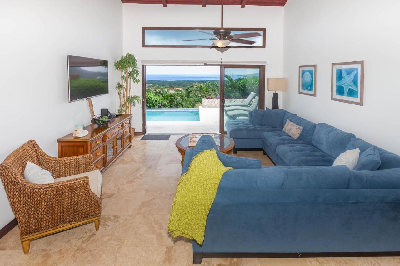 Pristine Bay Villa 1304 With Large Pool - 3 Bedroom Condo French Harbour 外观 照片
