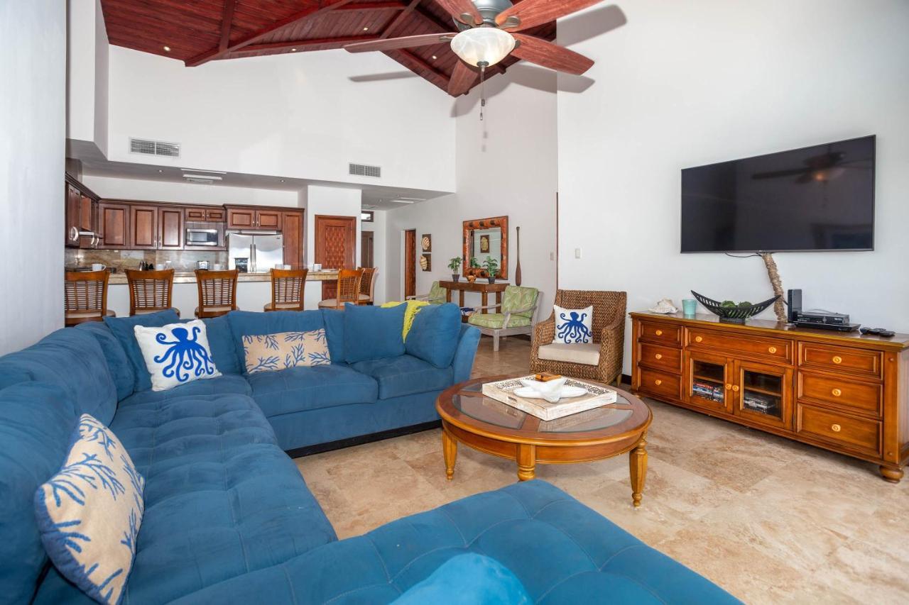 Pristine Bay Villa 1304 With Large Pool - 3 Bedroom Condo French Harbour 外观 照片